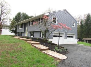 225 S Searsville Rd, Montgomery, NY 12549