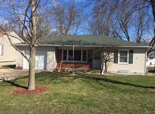 1417 W 8th St, Cedar Falls, IA 50613