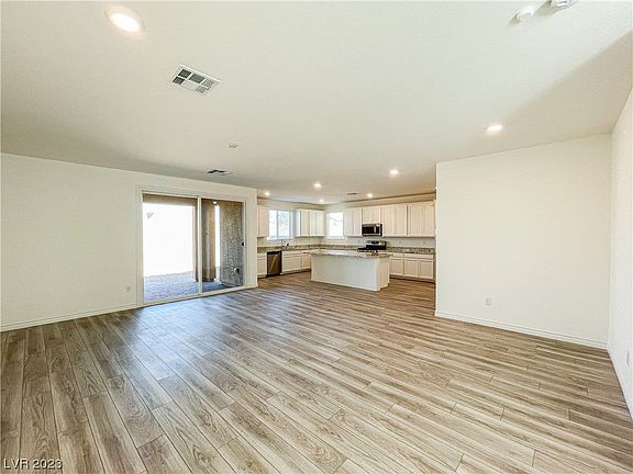 4th image of 9977 Grixdale Ct