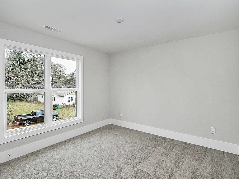 2957 Ross Ave — Photo 18