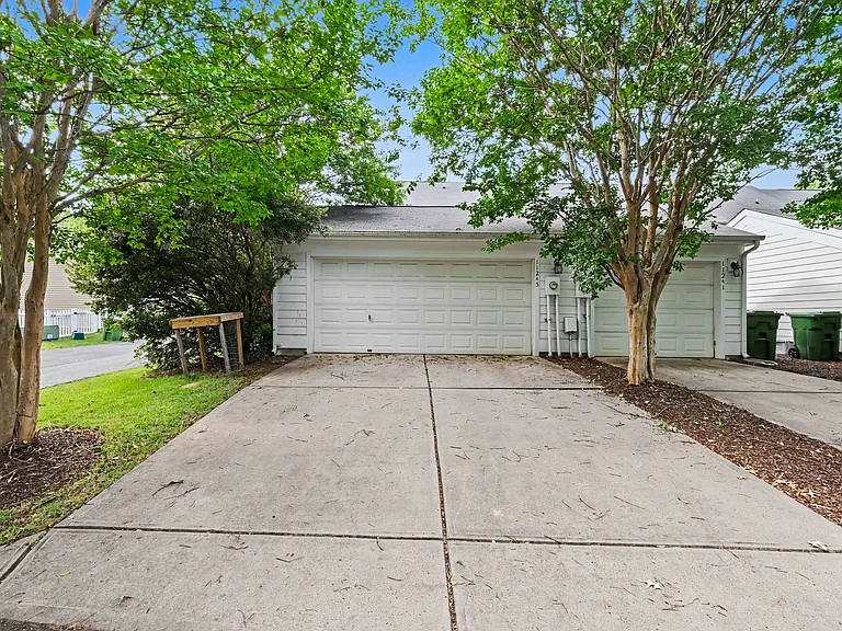 11245 Cedar Walk Ln — Photo 35