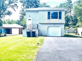 1577 Holly Rd, North Brunswick, NJ 08902