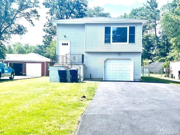 1577 Holly Rd, North Brunswick, NJ 08902