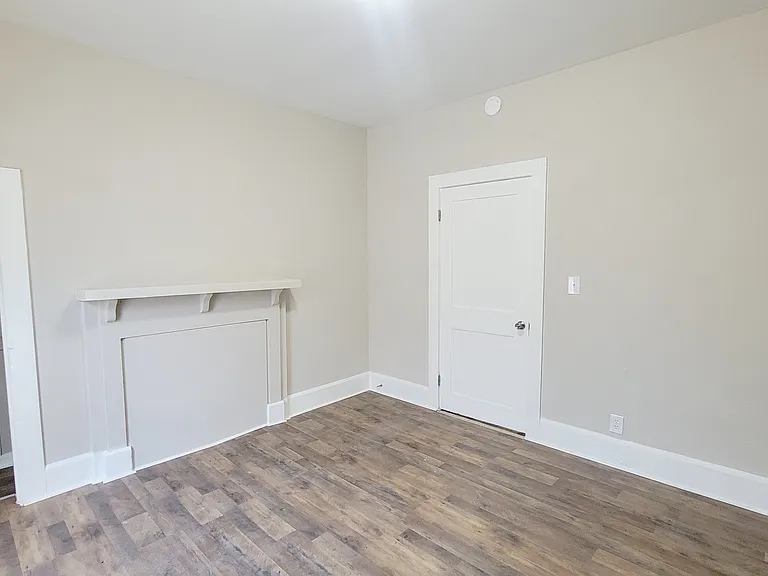 318 E Sumter St — Photo 12