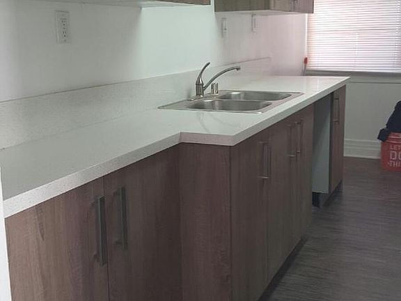 2nd image of 1561-1569 N Serrano Ave #1567