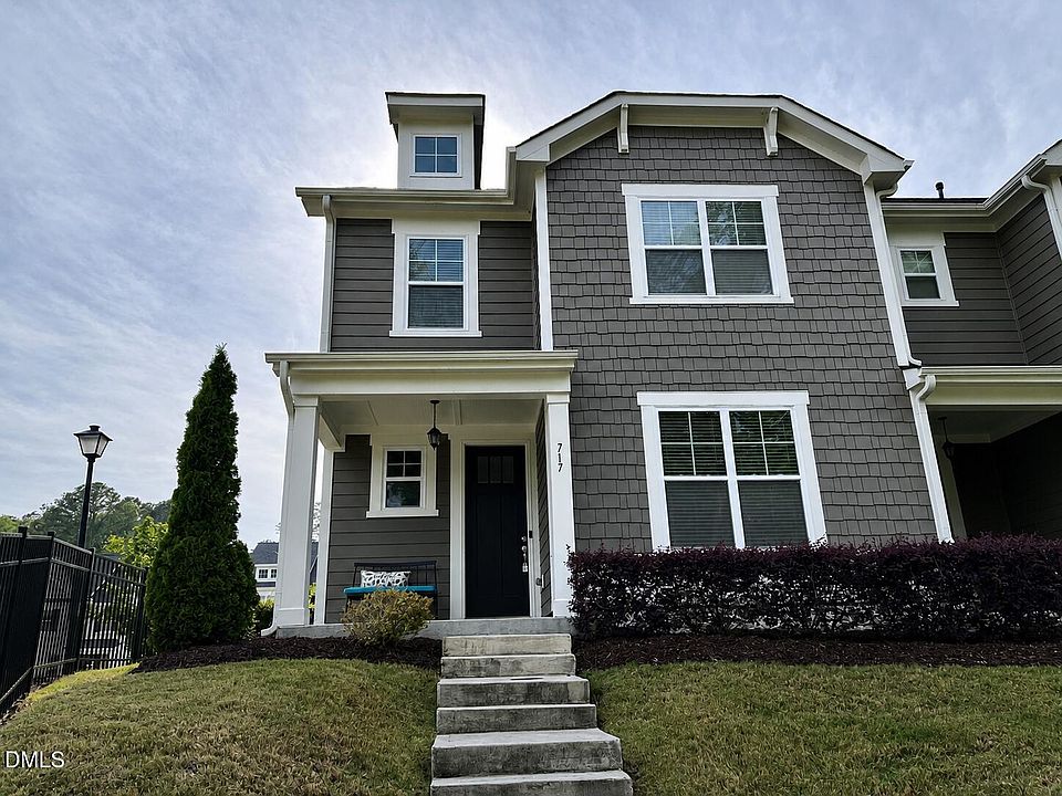1st image of 717 Carraway Garden Dr