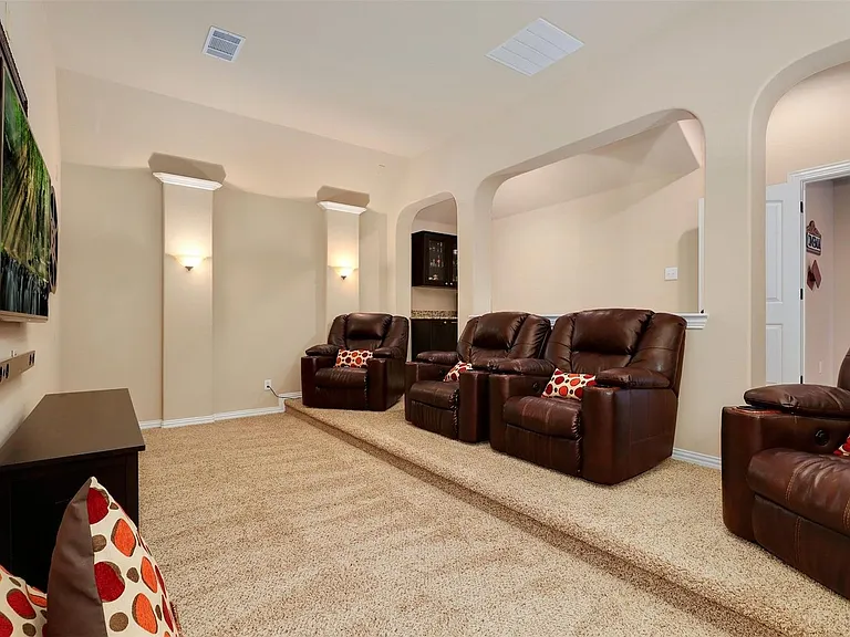 12813 Sherbrooke Dr — Photo 30