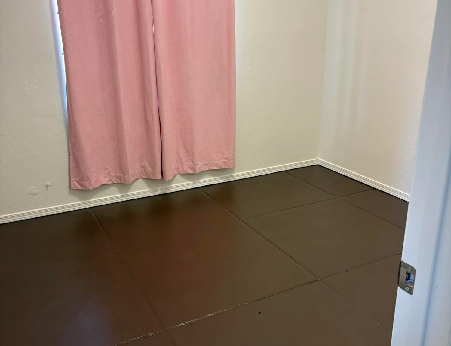 3 bed, 2.0 bath, 2200 sqft, $1,550 — Photo 1