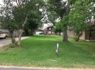 608 Boston Ave, Nederland, TX 77627