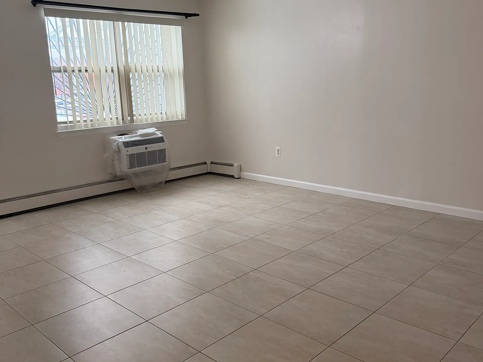 57 Menahan Street — Photo 3