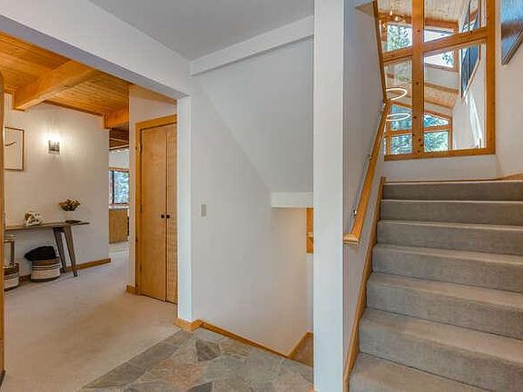 4th image of 12160 Lausanne Way