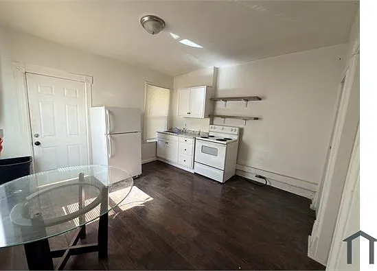 1 bed, 720 sqft, $900 — Photo 2