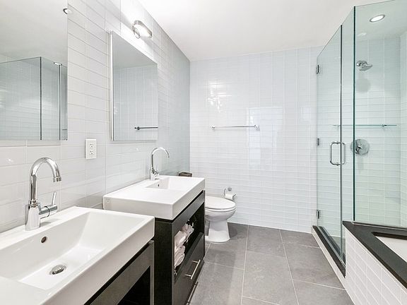 5th image of 550 W 54th St APT 23K