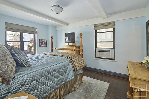 Sold by Christie's International Real Estate Group, LLC | media 4