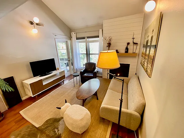 424 N Center St #311 — Photo 3