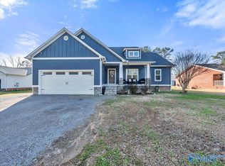 4196 Woods Cove Rd, Scottsboro, AL 35768