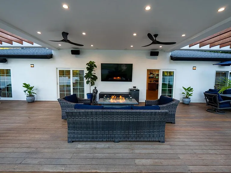 9150 Zelzah Ave — Photo 33