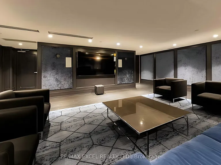 955 Bay St #404 — Photo 30