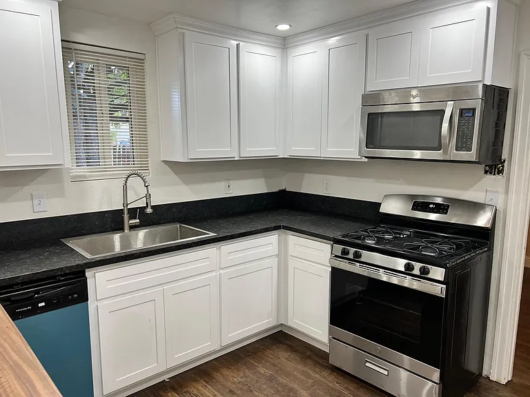 1465 Vermont St #1 — Photo 8