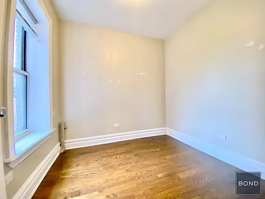 Rented by Bond New York | media 7