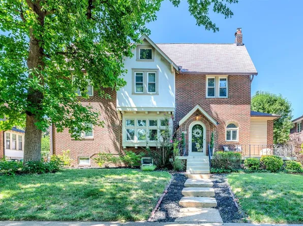 7445 Cromwell Dr, Saint Louis, MO 63105