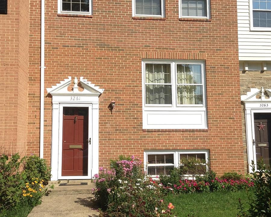 1st image of 3261 Victor Cir