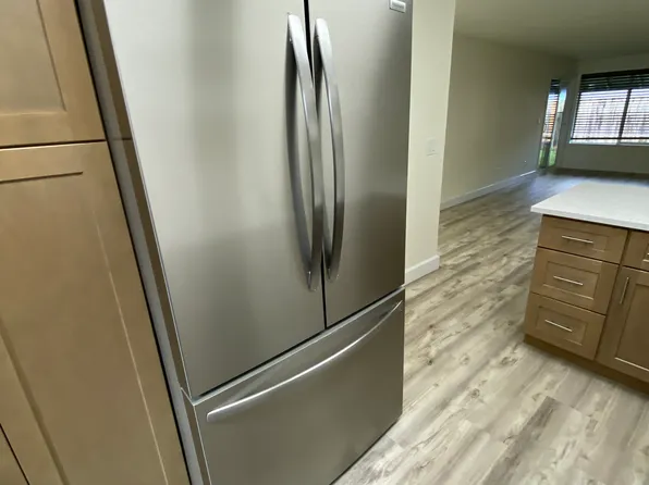 2545 NE Crocus Ct, Hillsboro, OR 97124