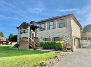 1200 Ickleton Pl, Forest, VA 24551