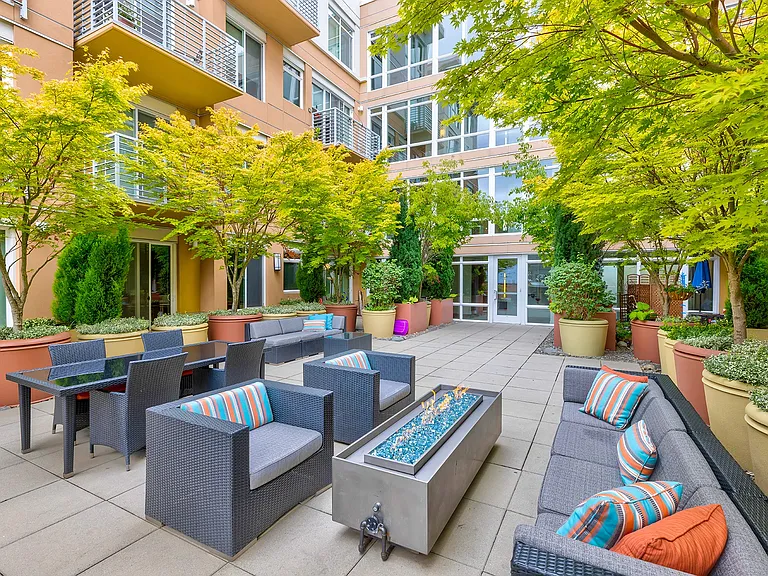 The Mercer Apartment Homes — Photo 17