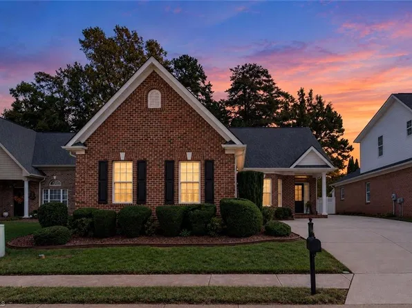 5933 Kenville Green Cir, Kernersville, NC 27284