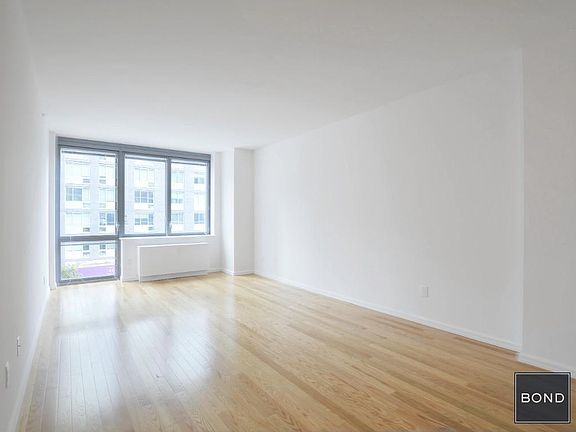 2nd image of 4615 Center Blvd APT 2908