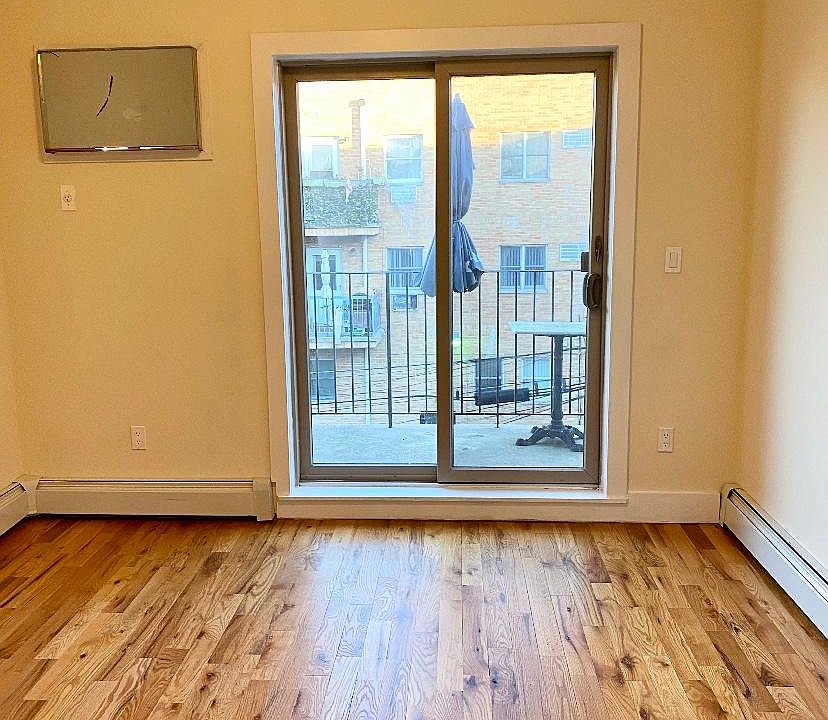 1st image of 8757 17th Ave #3