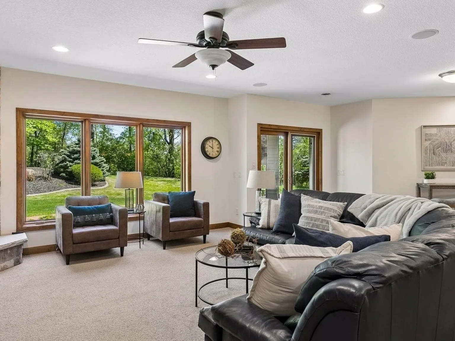 1 bed, 1250 sqft, $1,995 — Photo 2