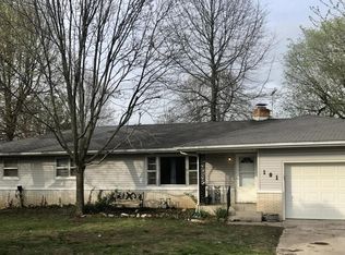 101 E Chrysler Ave, Clever, MO 65631