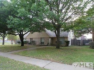612 Towne House Ln, Richardson, TX 75081