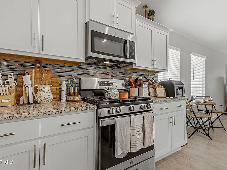 13977 Margaret Ponce Ave — Photo 5