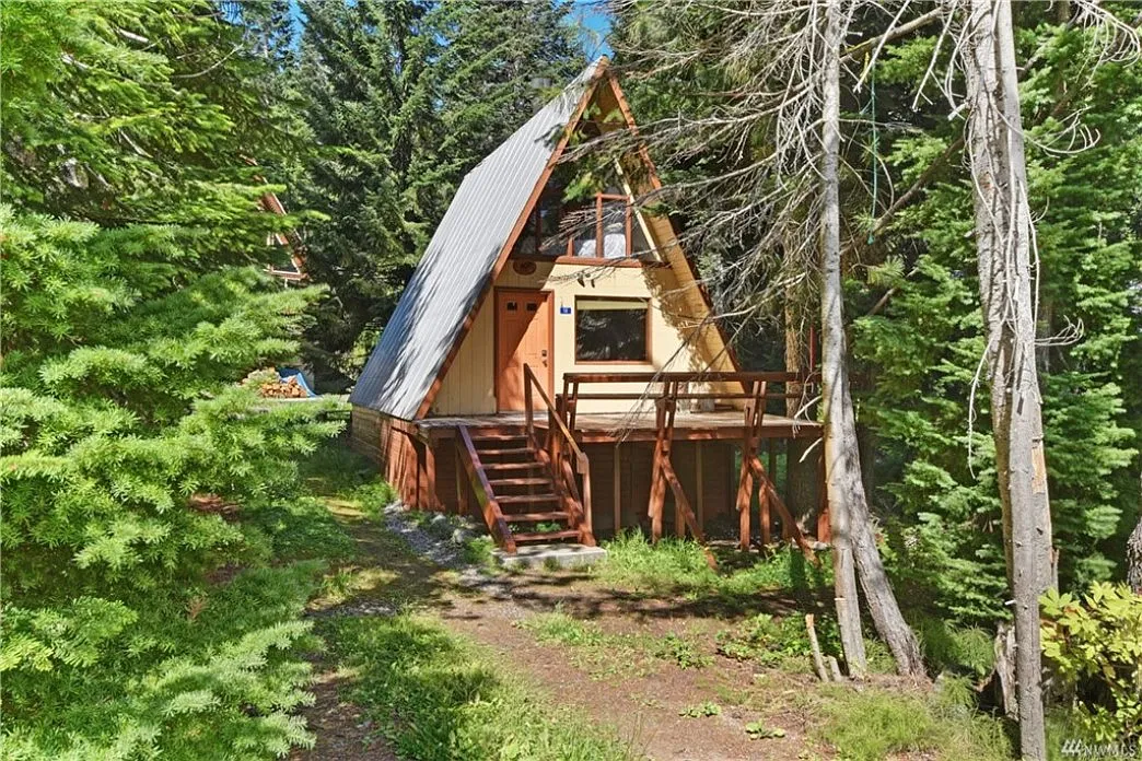 2 bed, 1000 sqft, $1,990 — Photo 1