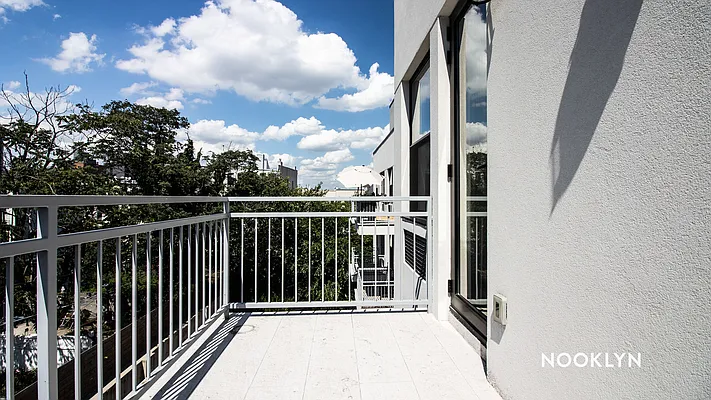 Rented by Nooklyn NYC LLC | media 39