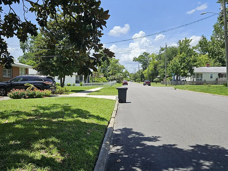 4354 Marquette Ave — Photo 2