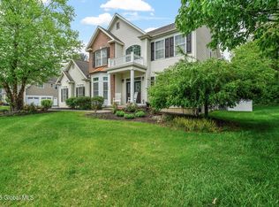 309 Westwoods Ct, Schenectady, NY 12303