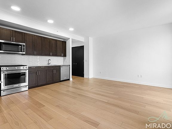 4th image of 21 W End Ave APT 2801