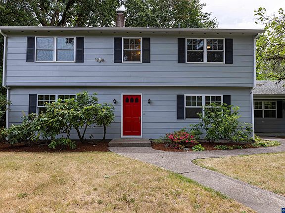 3rd image of 1640 NE Holly Oak Pl