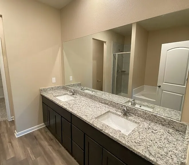 200 Lake Rdg — Photo 17