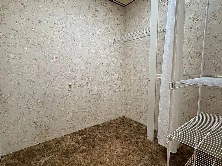 278 Chamberlain Road - Blue Pod — Photo 3