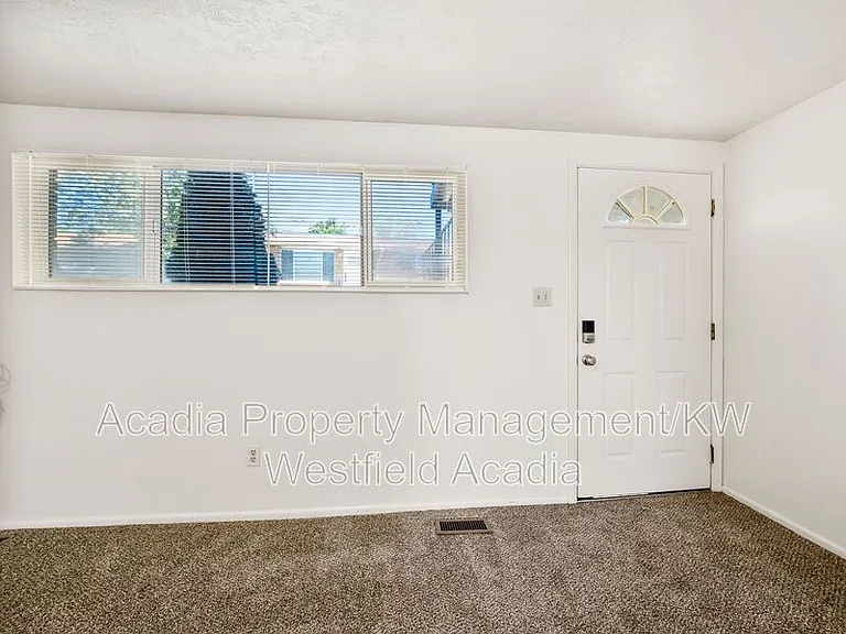 255 E 500 N #255 — Photo 5