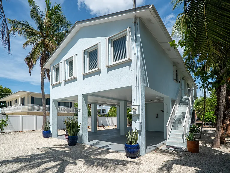 251 Bougainvillea St — Photo 3