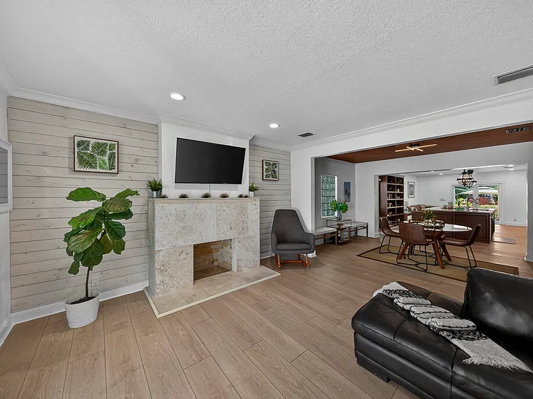510 NE 8th Ave — Photo 27