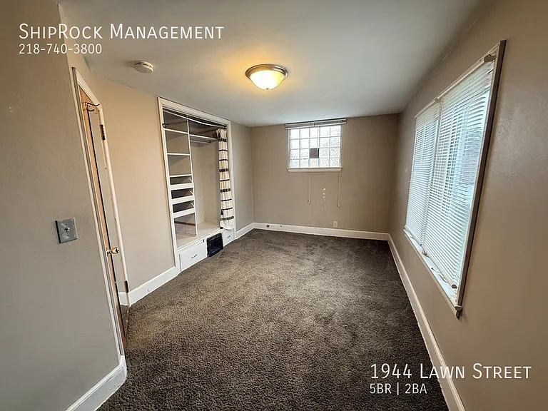 1944 Lawn St — Photo 19