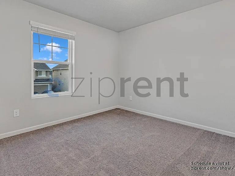 6460 N 89th Ave — Photo 15