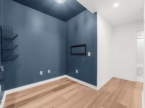 5th image of 5 Wellington St S #411